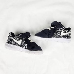 Nike Flex Experience Hearts Toddler Size 4c